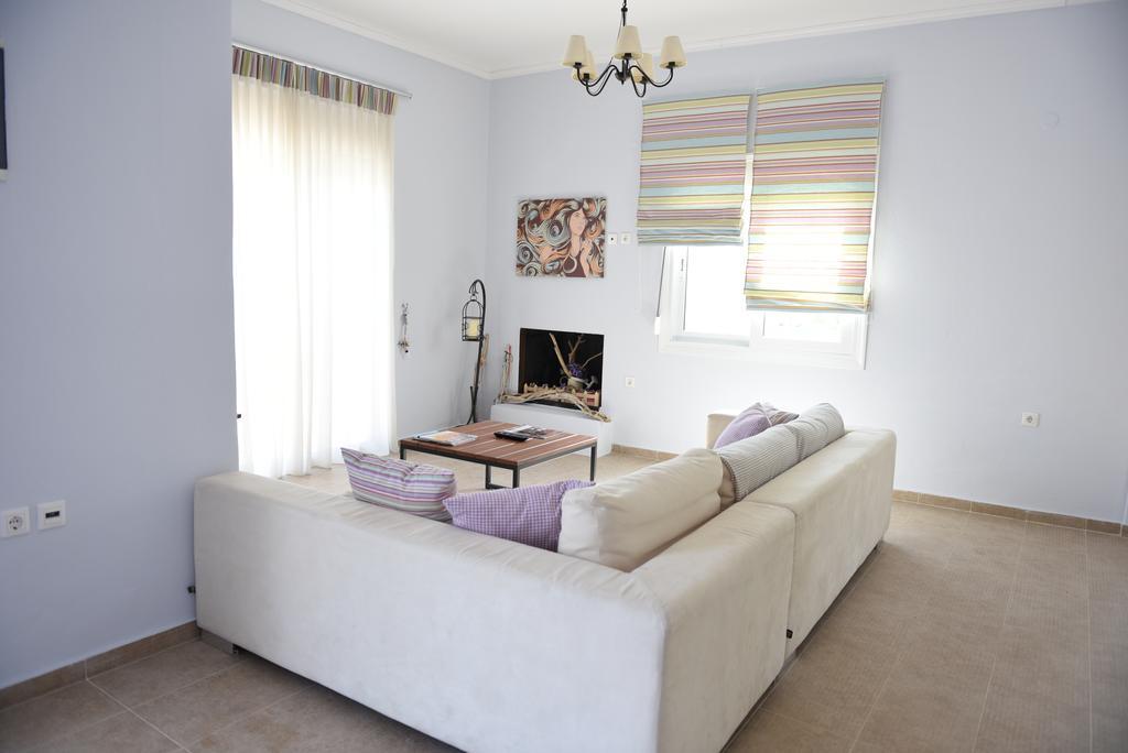 Dimitris' & Valentina'S Home ปลาเกียส ภายนอก รูปภาพ